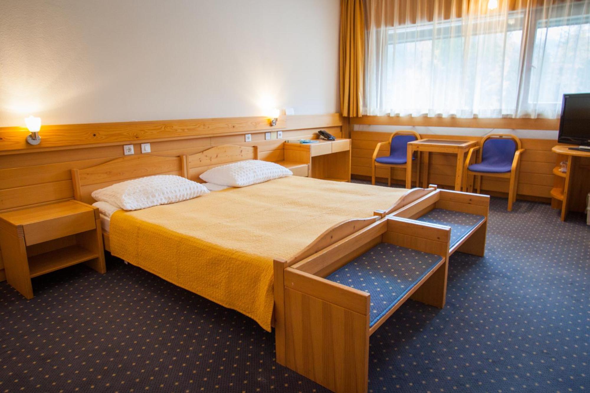 Standard Double Room,687260697:JPEG